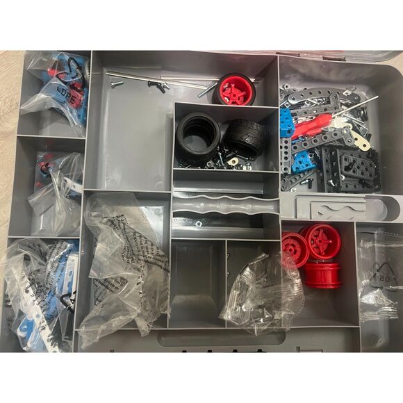 ERECTOR by MECCANO 27-in-1 CHAMPIONSHIP RACE CAR Steam Building Kit 19205 - Picture 2 of 6